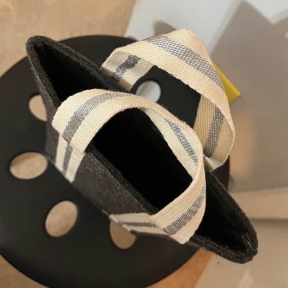 NEW mini tote charcoal gray with white & gray straps - Picture 8 of 9